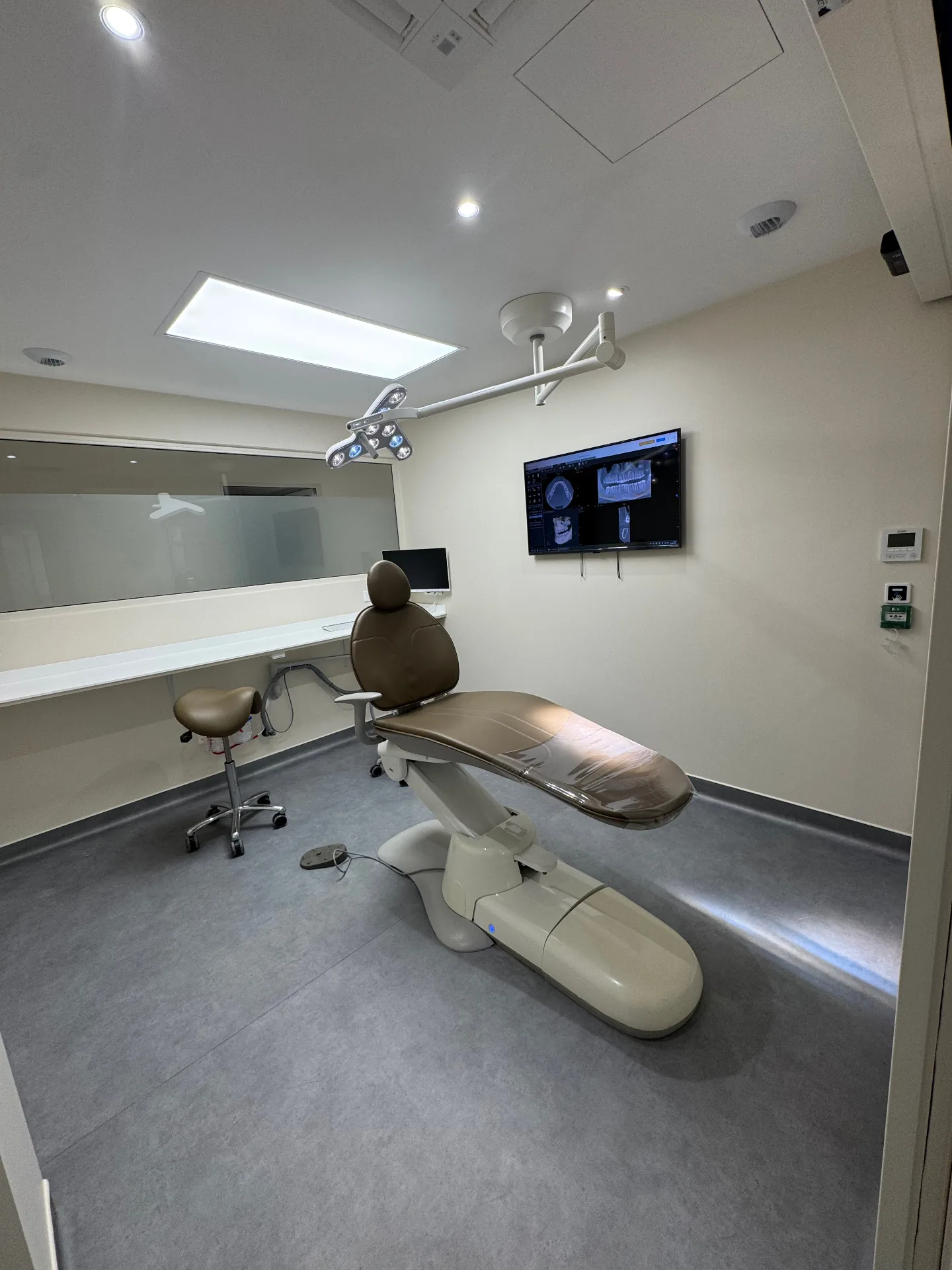 Bloc de chirurgie du Cabinet Monte-Cristo, cabinet médico-dentaire à Marly-le-Roi, Yvelines